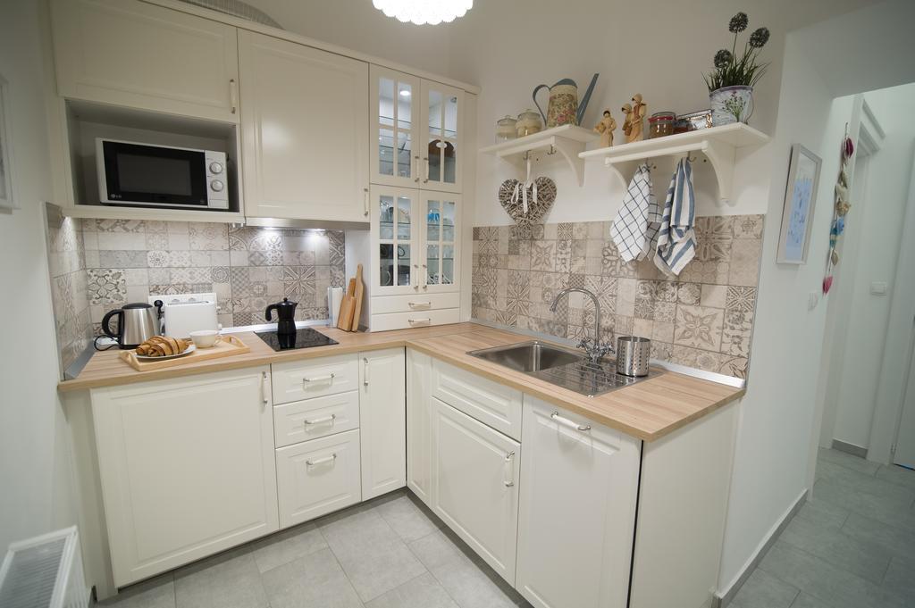 Brody Apartman Eger Esterno foto