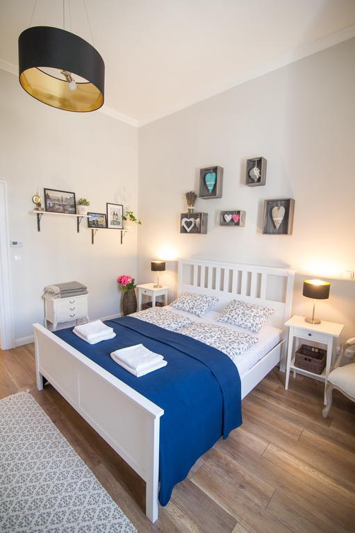 Brody Apartman Eger Esterno foto