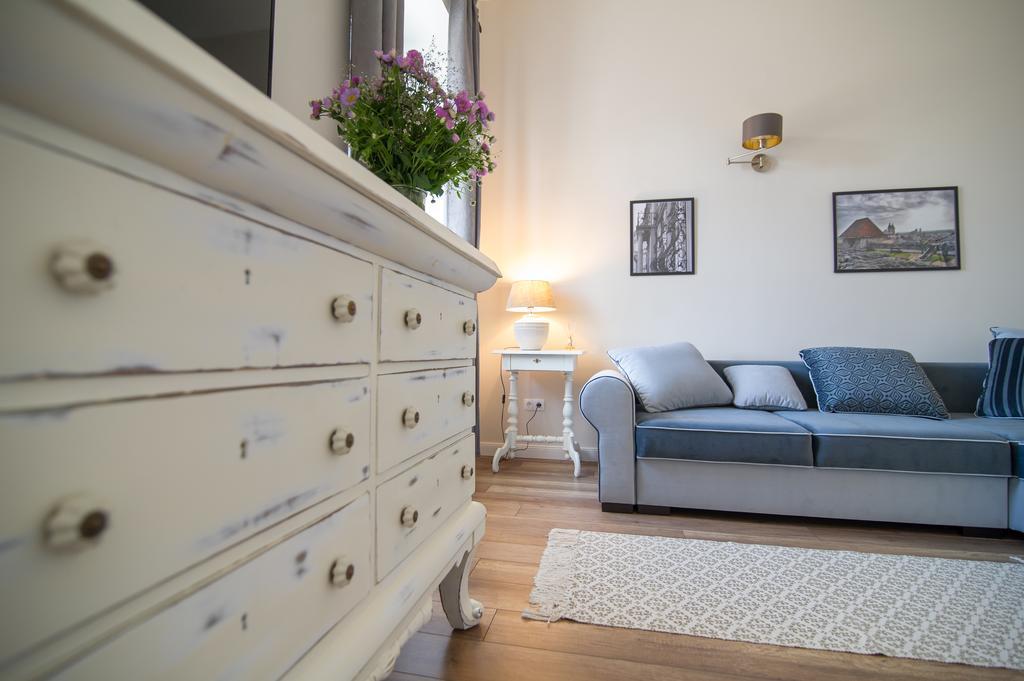 Brody Apartman Eger Esterno foto